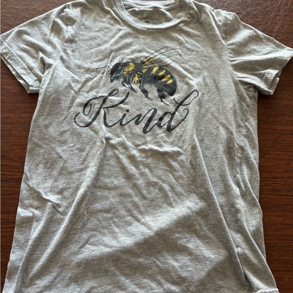 Women's Gray 'Kind' Bee Graphic Tee
